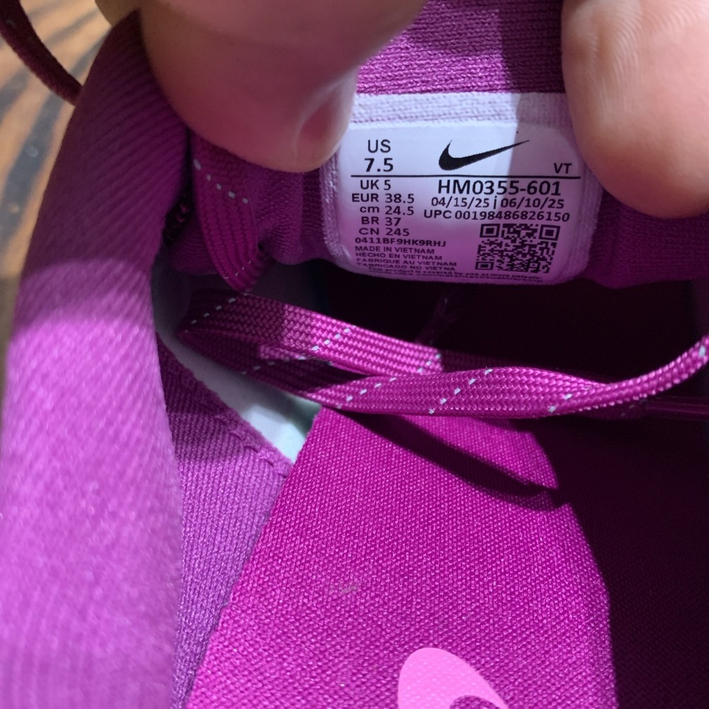 Nike Motiva Gore-Tex Women's Size 7.5 Purple Running Athletic Shoes HM0355 601 - Picture 8 of 8
